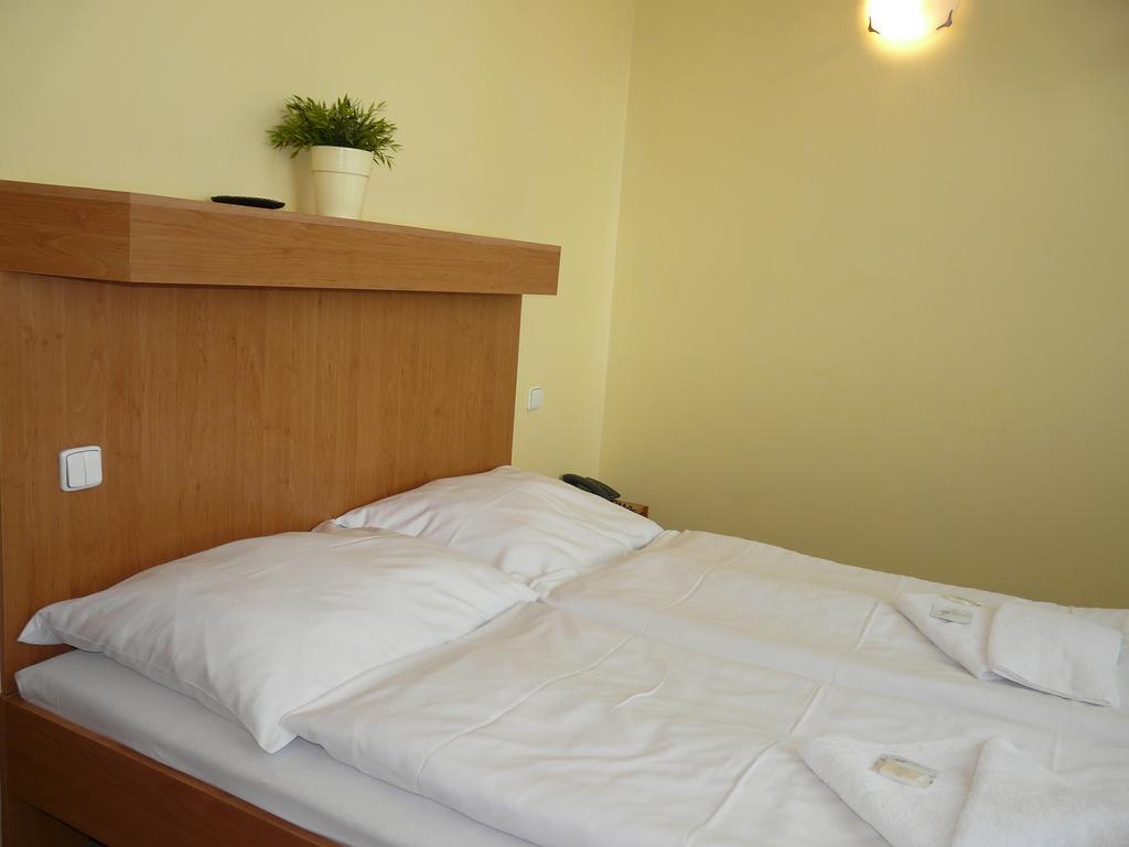 Zlín Hotel Ondras الغرفة الصورة