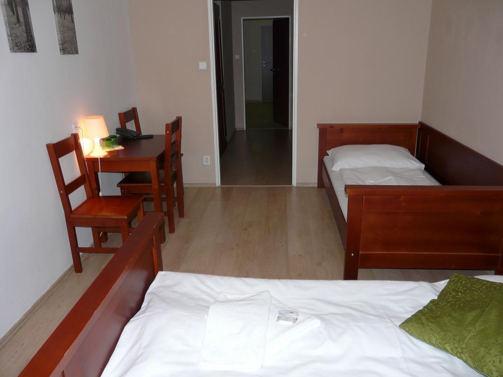Zlín Hotel Ondras الغرفة الصورة